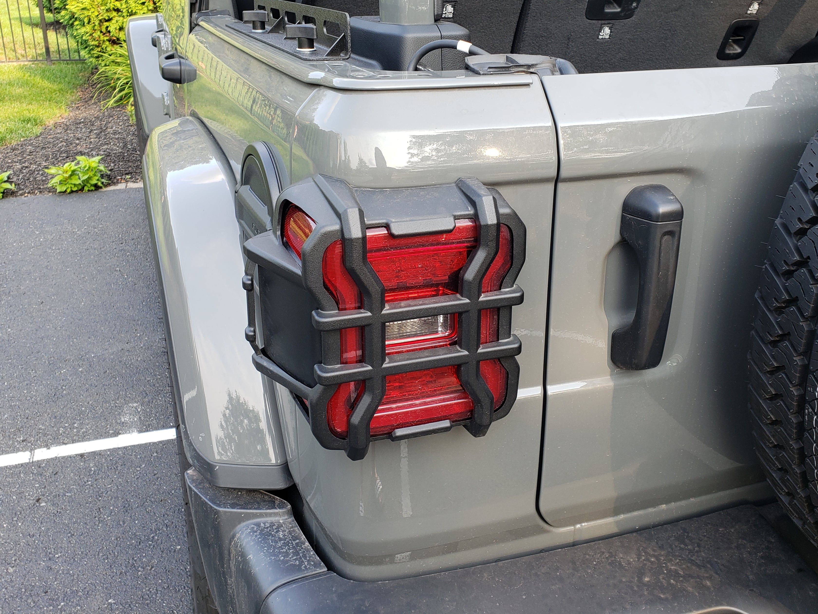 Rugged Ridge Jeep Wrangler Elite Tail Light Guards; Textured Black