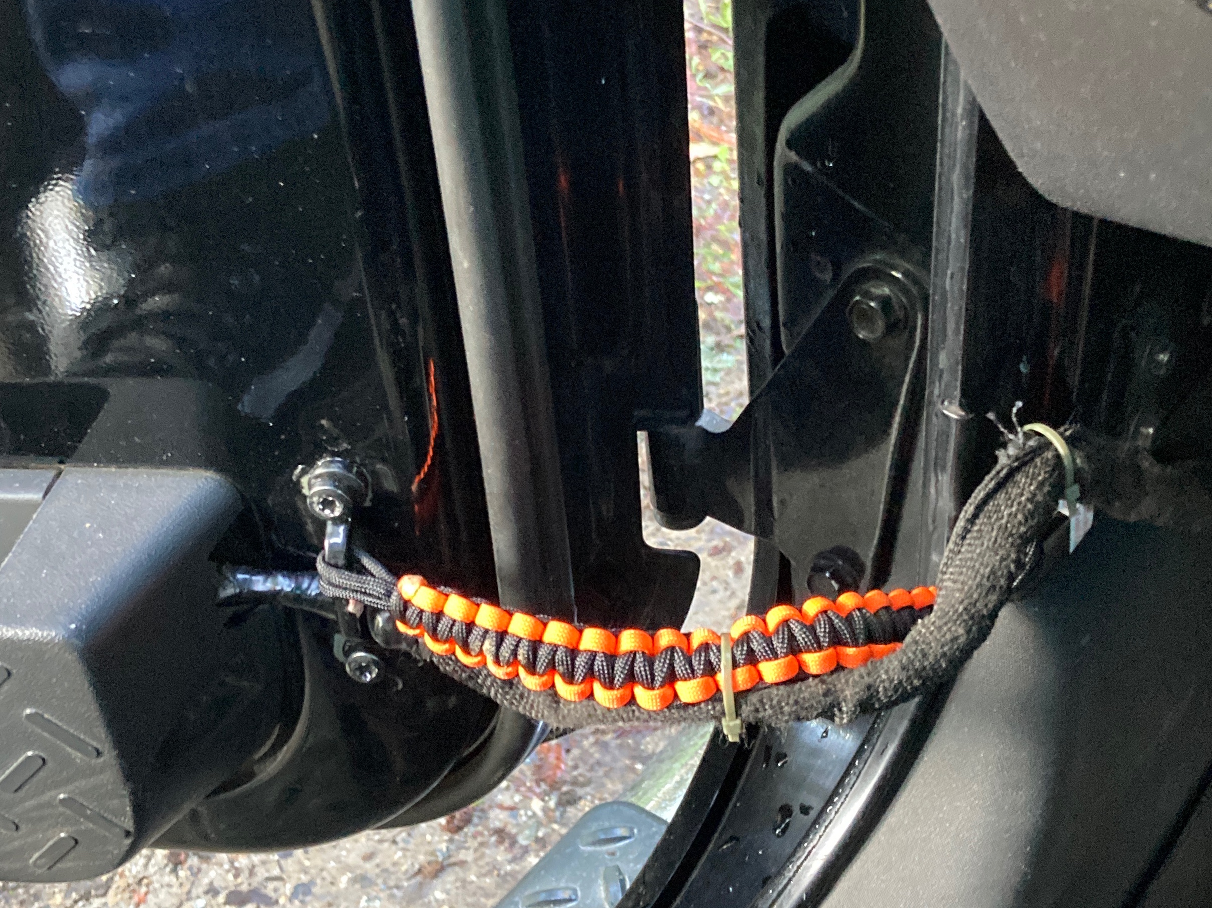 RedRock Jeep Wrangler Front Paracord Door Limit Straps; Black and