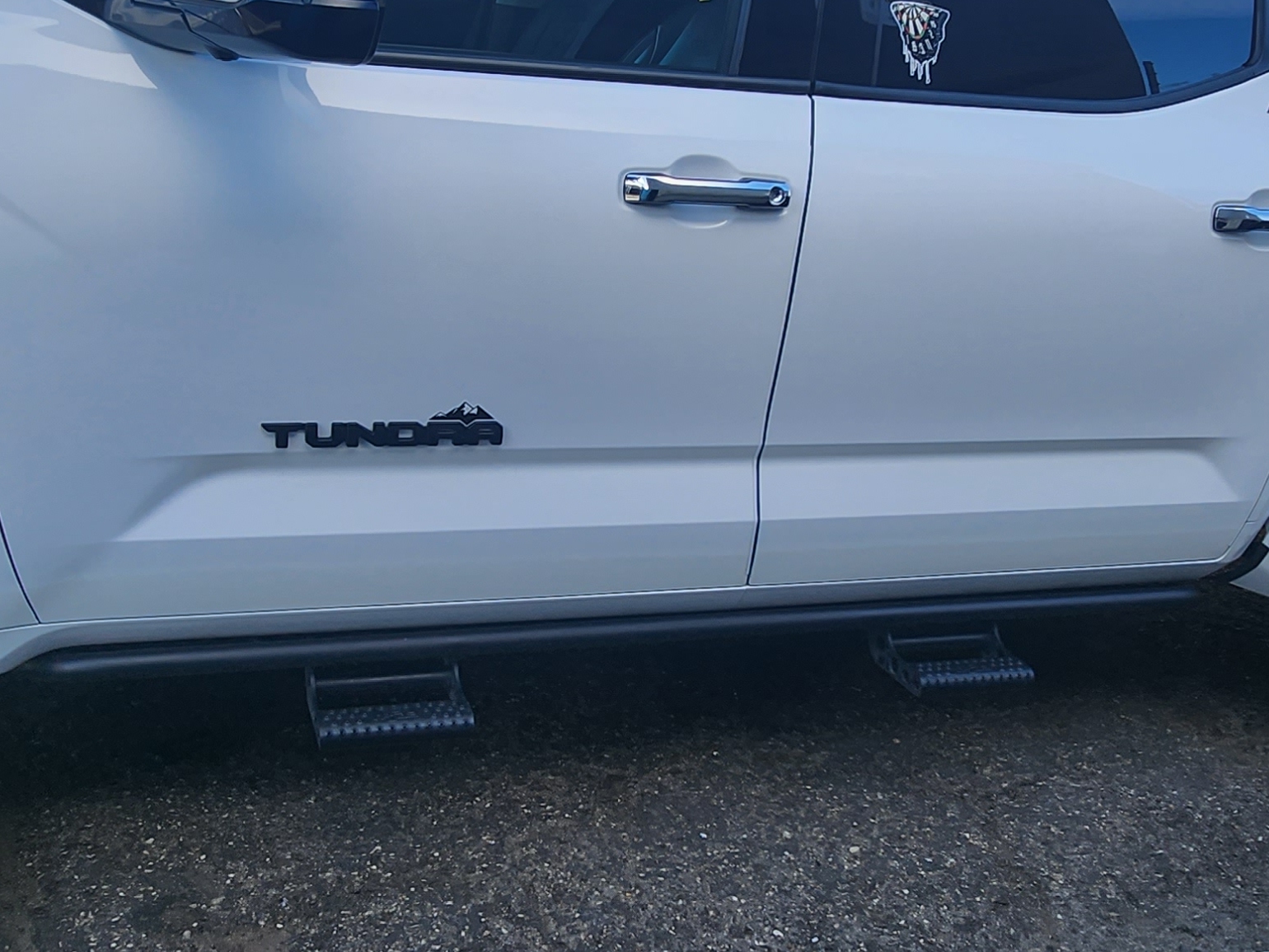 RT N-Fab Cab Length RKR Side Rails with Detachable Steps; Textured