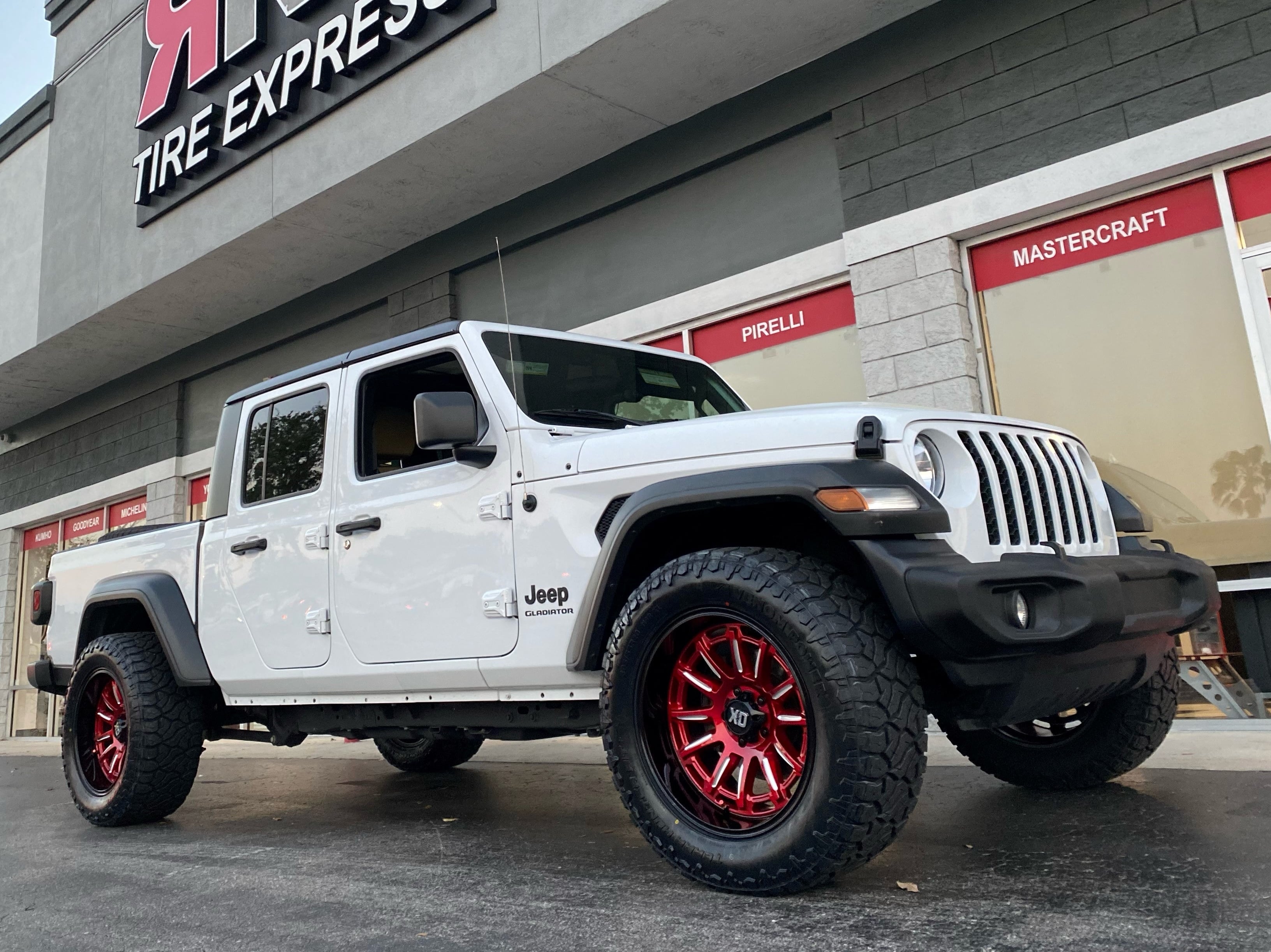 XD Jeep Gladiator Phoenix Candy Red Milled with Black Lip Wheel