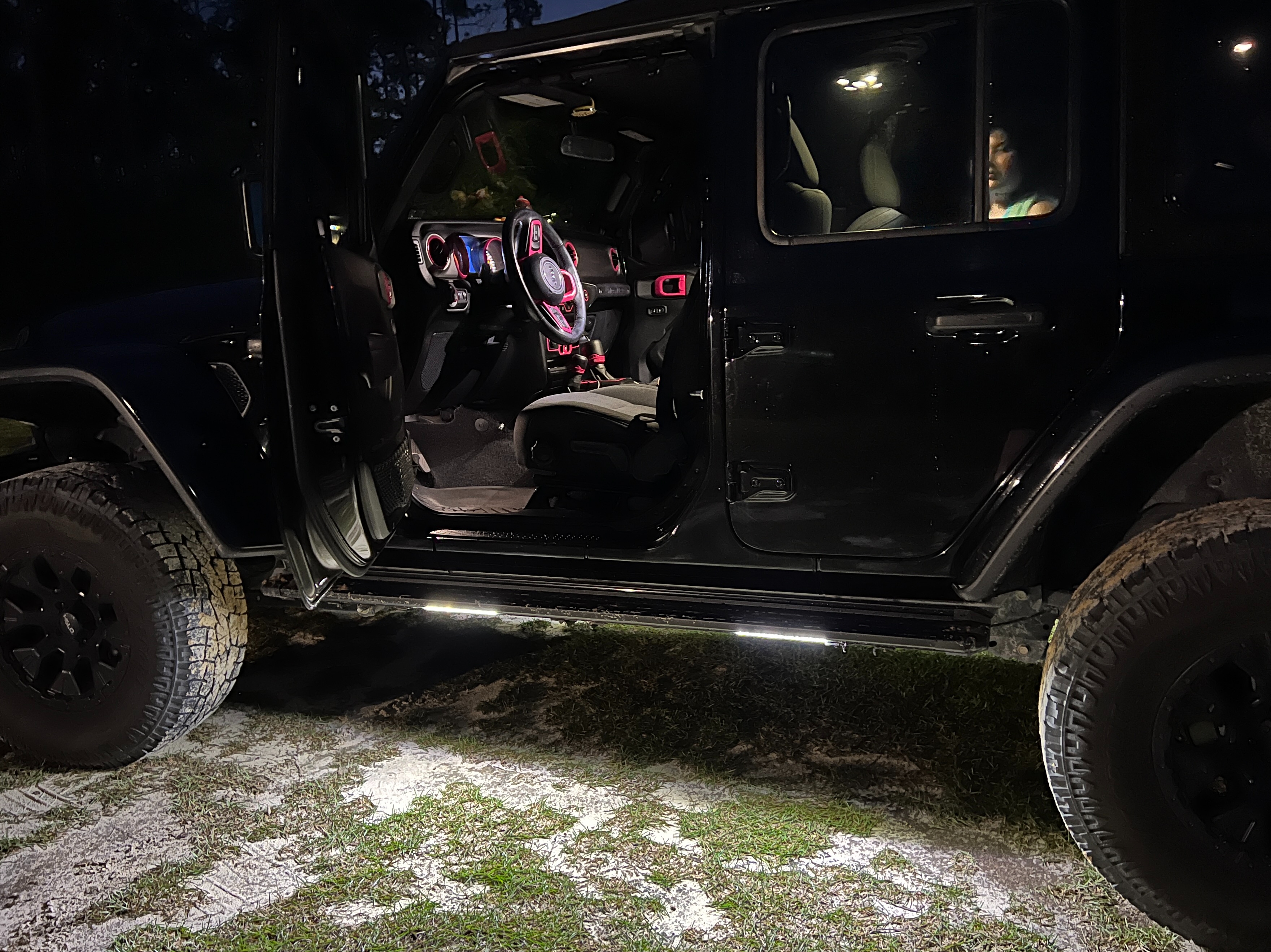 RedRock Jeep Wrangler Aluminum Side Step Bars with LED Running