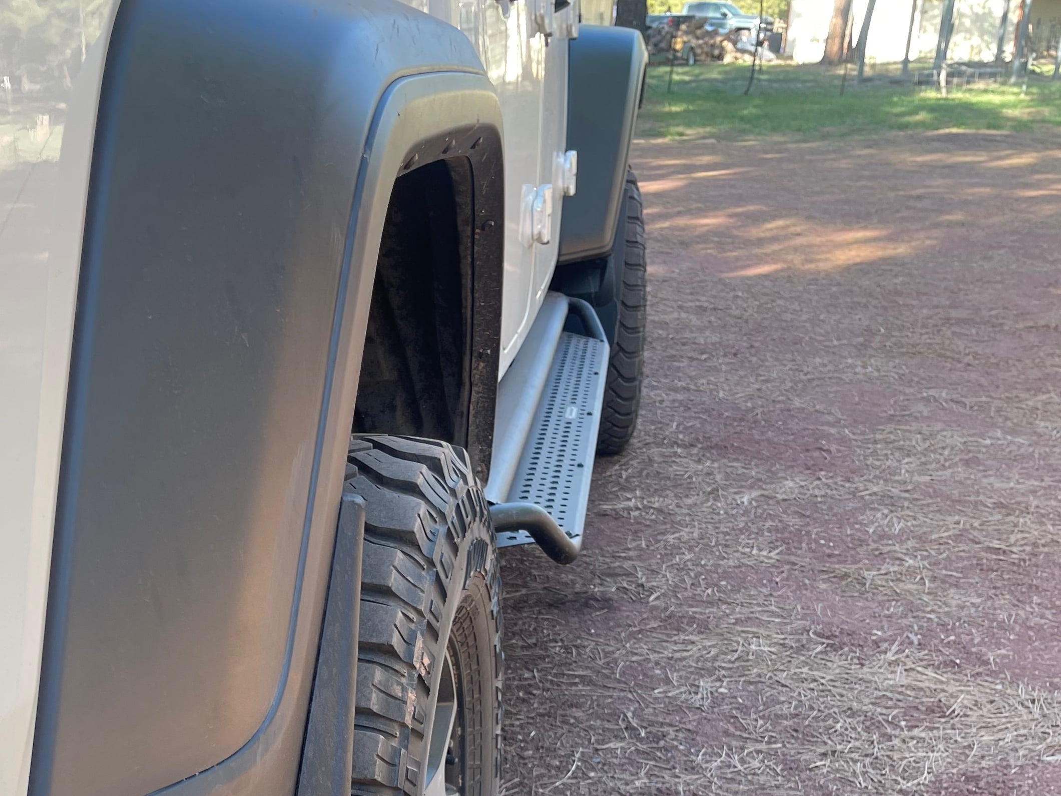 Go Rhino Jeep Gladiator Dominator Xtreme D1 Side Step Bars