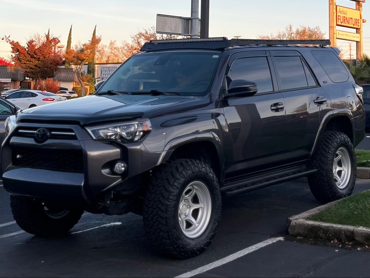 Black Rhino Toyota 4-Runner Shogun Hyper Silver 6-Lug Wheel; 17x9