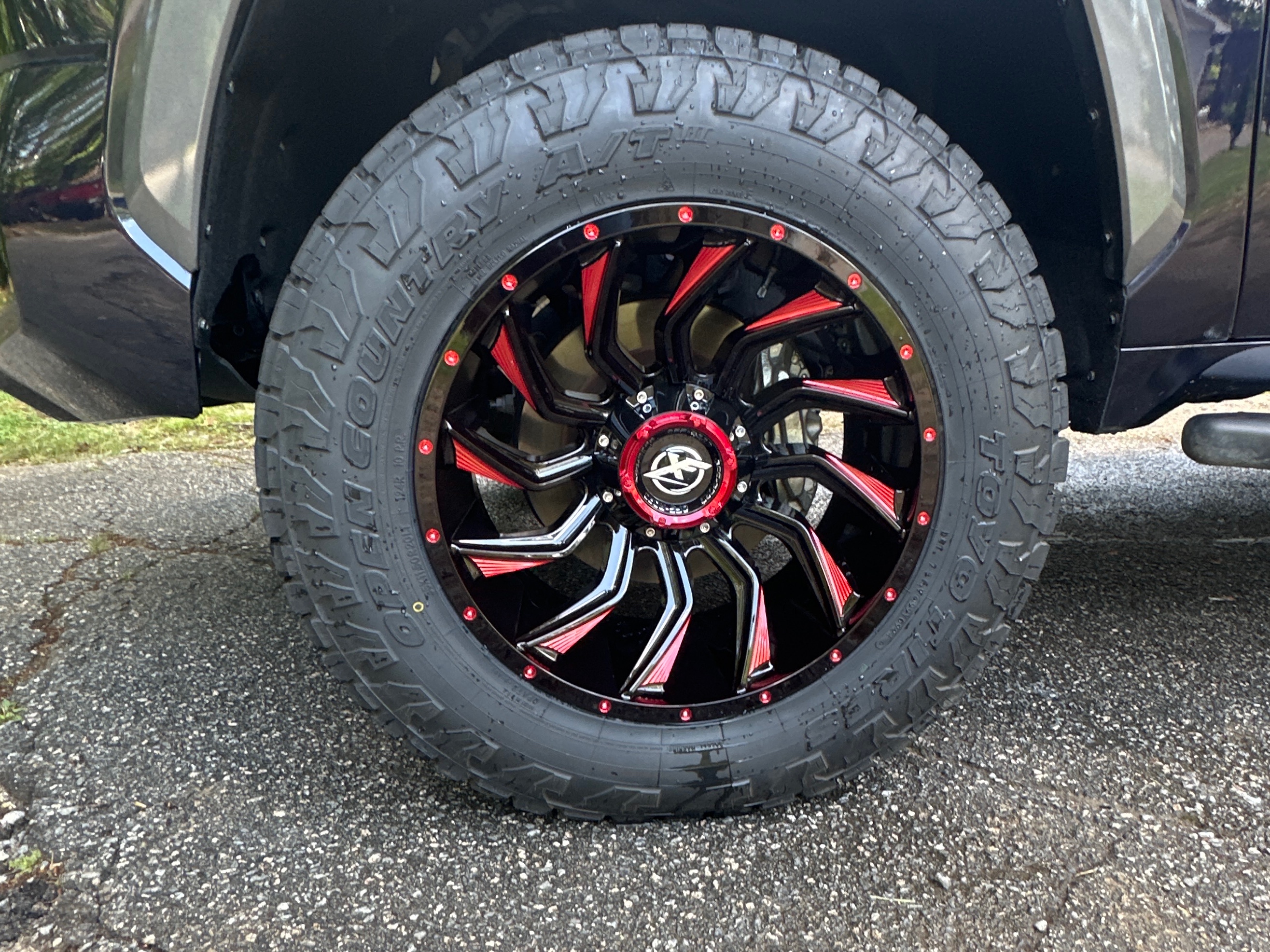 XF Offroad Tundra XF-224 Gloss Black Red Milled 5-Lug Wheel; 20x9