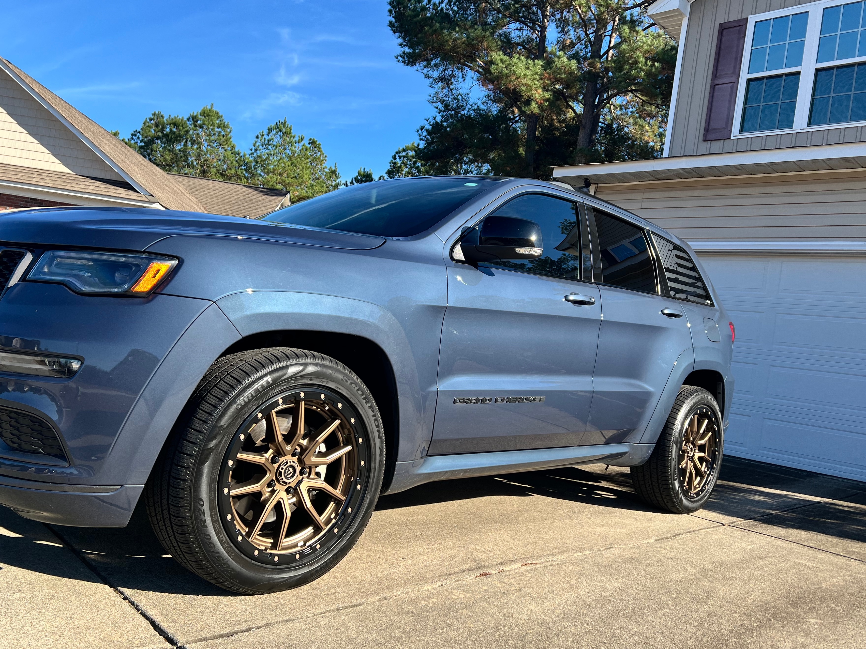 ルーキーズ Fuel Wheels Jeep Grand Cherokee Rebel Matte Bronze with Black Bead