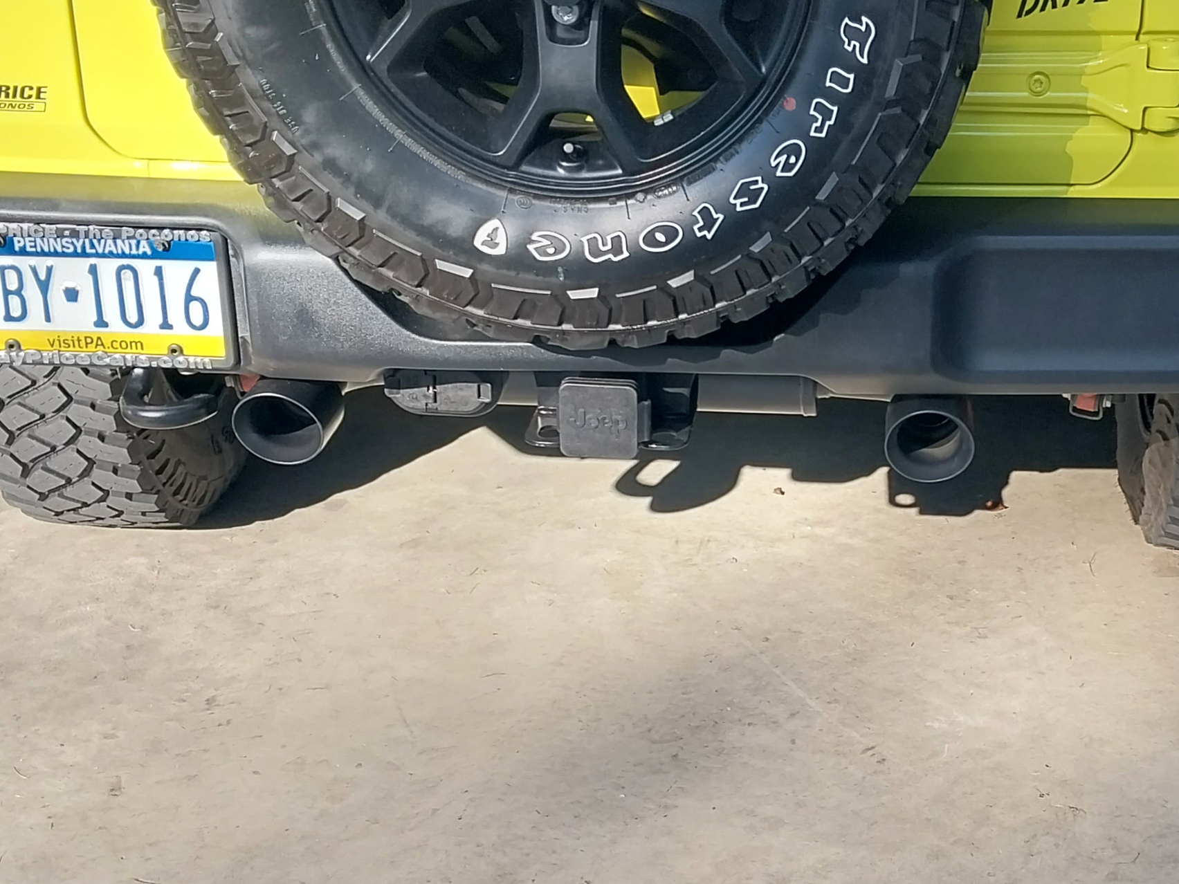 Magnaflow Jeep Wrangler Street Series Cat-Back Exhaust System with