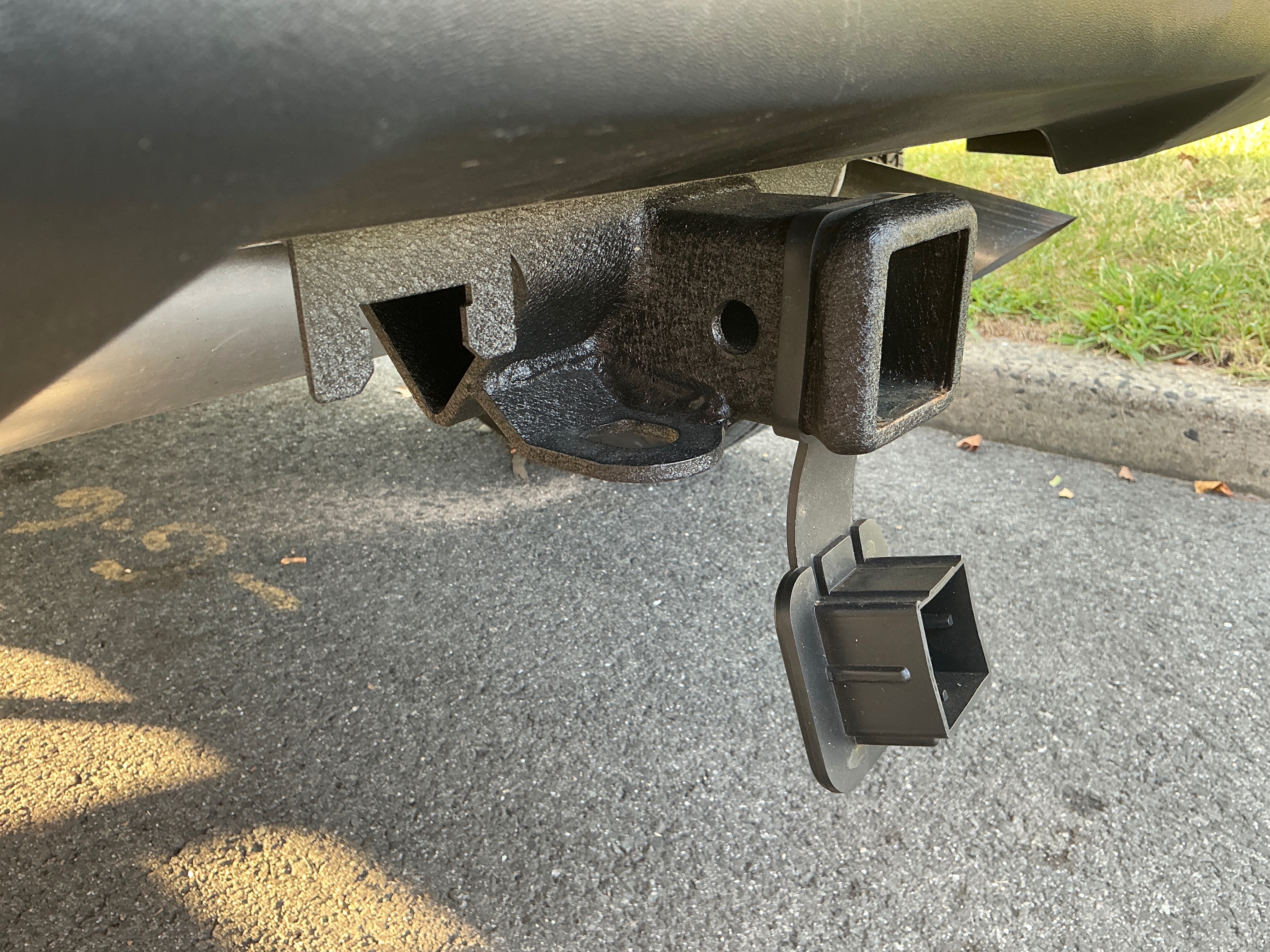 RedRock Jeep Wrangler 2-Inch Receiver Hitch with Rubber Hitch