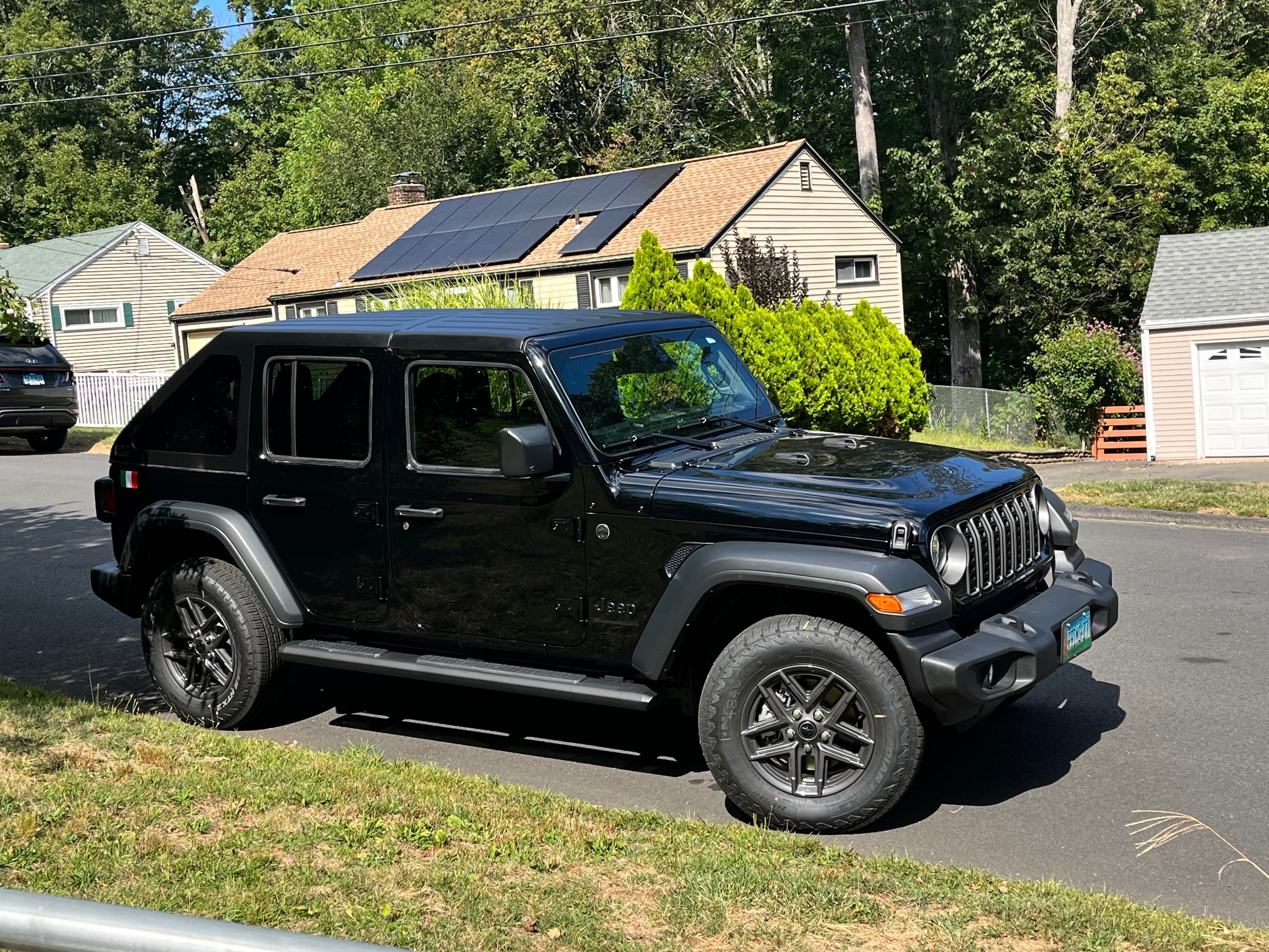 DV8 Hard Tops Jeep Wrangler 2-Piece Razor Fastback Hard Top HTJL02