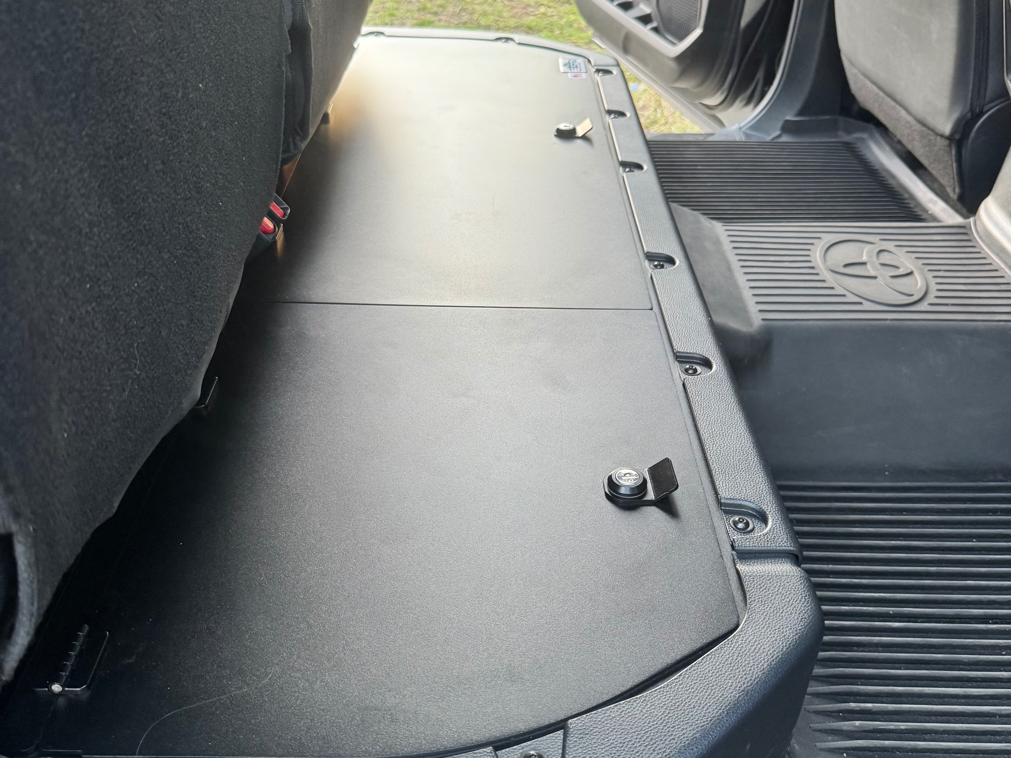 Tundra Lockable Rear Under Seat Storage (22-26 Tundra CrewMax