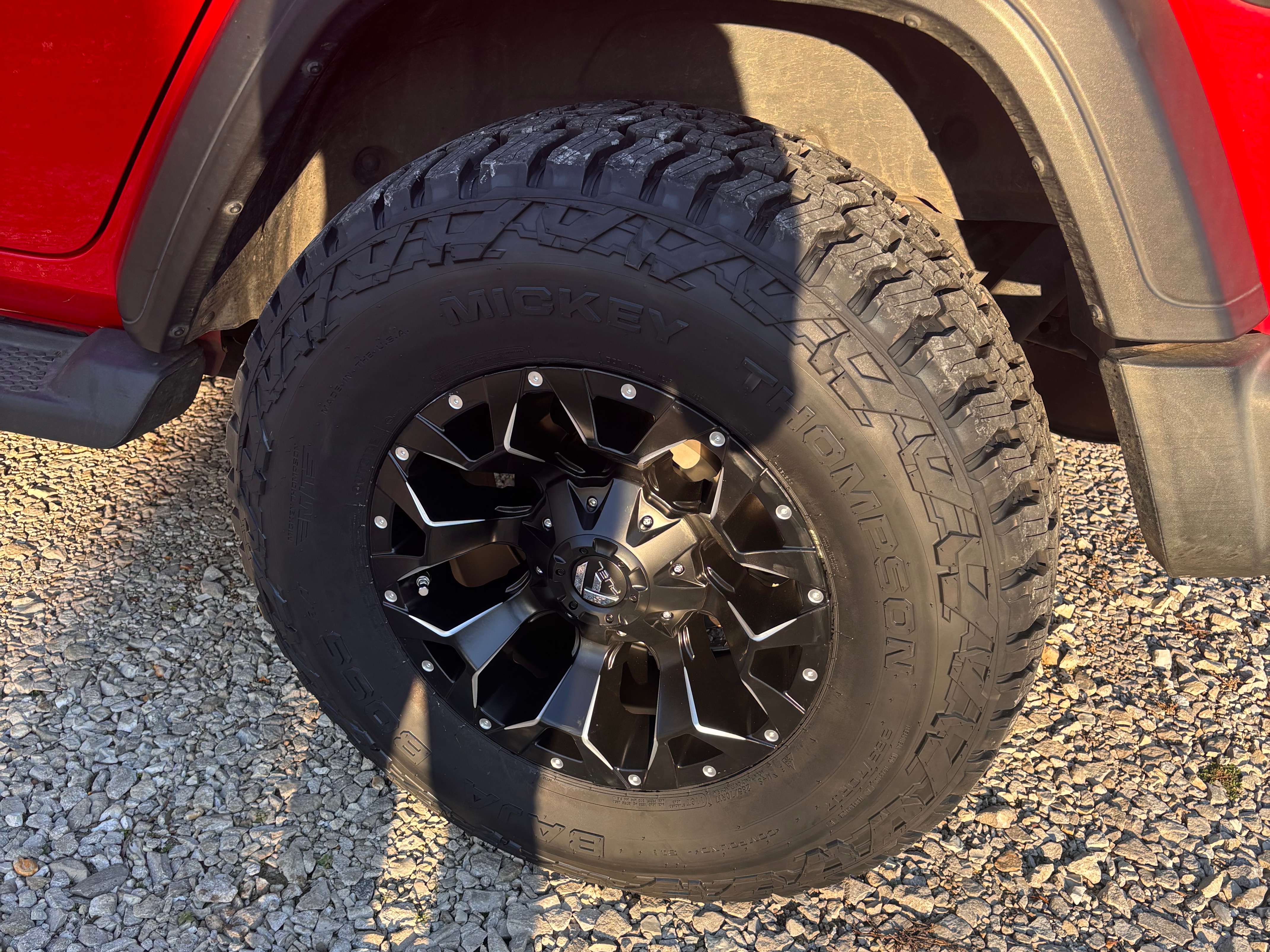 17x9 Assault Wheel and 33-Inch Mickey Thompson Baja Boss A/T All