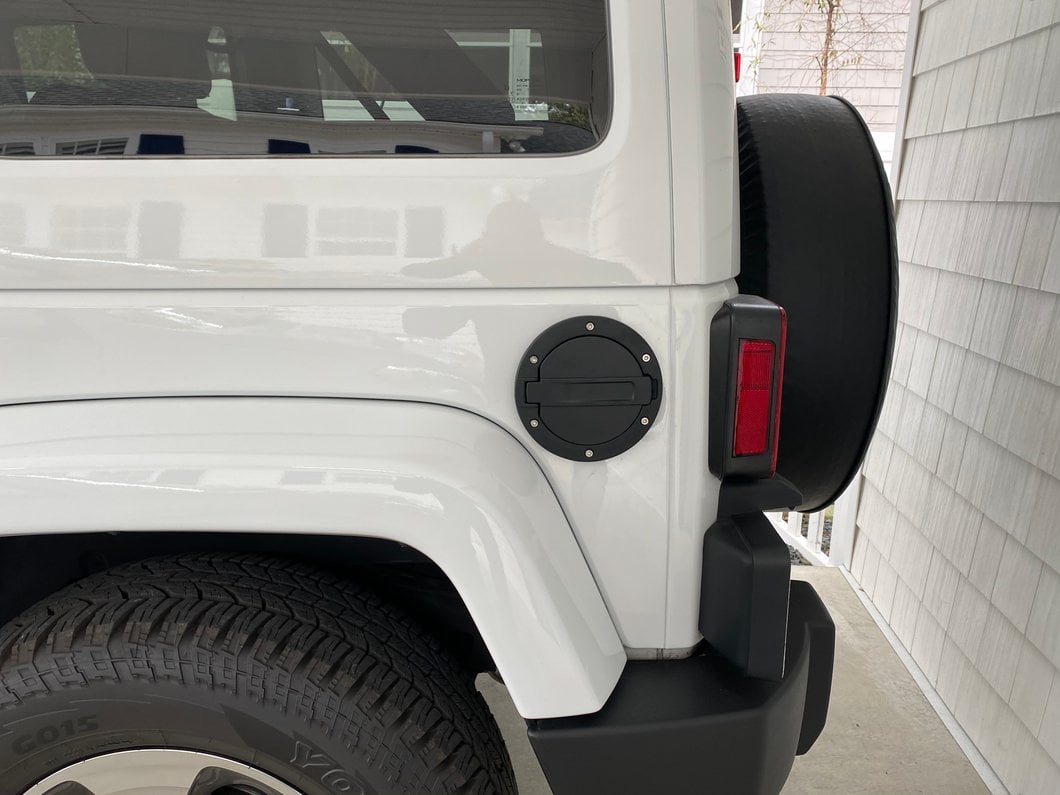 RedRock Fuel Filler Door Cover (0718 Jeep Wrangler JK) RedRock