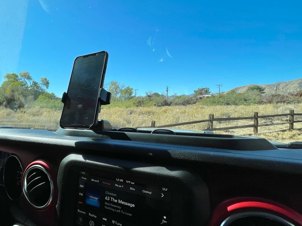 RedRock Dash Mounted Phone Holder with Storage Compartment (1824 Jeep