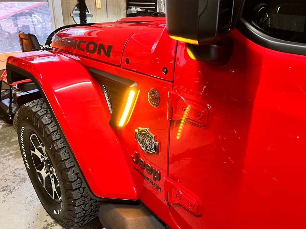 Raxiom LED Fender Vent Lighting with DRL and Turn Signal (18
