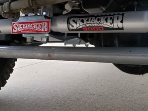 Estabilizador De Dirección Doble Skyjacker Silver 9000 Para Jeep Wrangler JK (2007-2018) - Alto Despeje