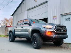 thumbnail image 2 of MotoFab Lifts 1/2" Front Leveling Kit For Dodge Ram 1500 4WD 2006-2018 - Billet Aluminum Spacers 2 of 14